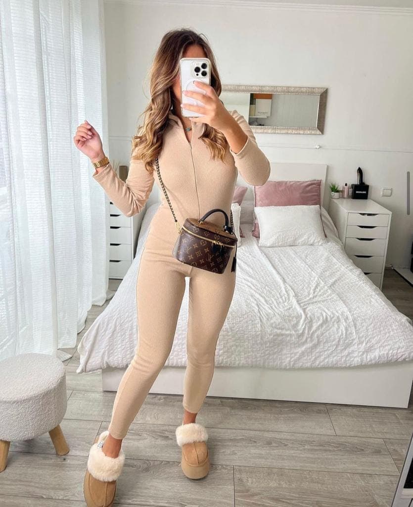 combinaison Maeva Ghennam beige